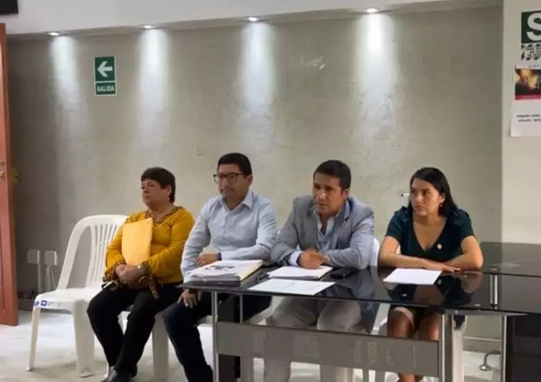 Denuncian presuntos ttulos falsos de docentes en La Libertad