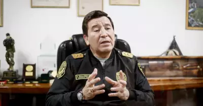 Javier gallardo coordino ascensos irregulares en la PNP.