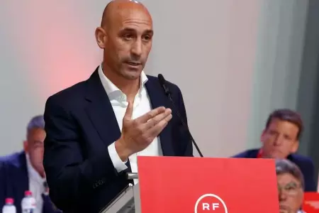 Luis Rubiales niega posibilidad de renunciar a la Federacin Espaola de Ftbol.