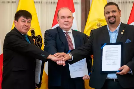 Rafael López Aliaga firmó un convenio de cooperación internacional.