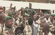 Militares dan golpe de Estado en Gabn y ponen al presidente en arresto domiciliario