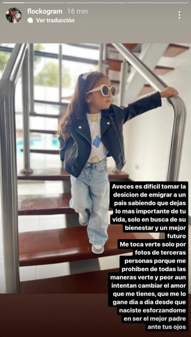 Youna extraa a su hija