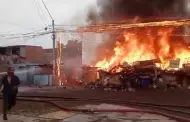 Chorillos: ¡Voraz incendio! Fuego alcanzó cables de electricidad y provocó cortocircuito