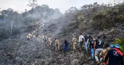 Lluvias ayudan a controlar incendios forestales en Cusco.
