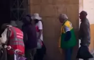 Es un trato inhumano: Adultos mayores de Huancayo comen en la calle tras cierre de comedor popular