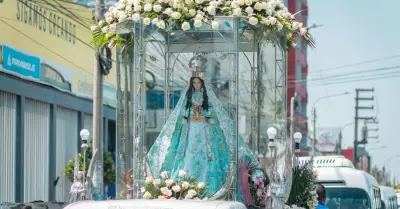 Fieles trujillanos se rinden a los pies de la Virgen de la Puerta de Otuzco