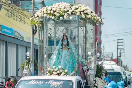 Fieles trujillanos se rinden a los pies de la Virgen de la Puerta de Otuzco