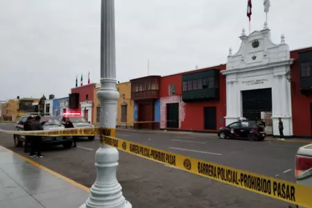 Balacera en plaza de armas donde se encuentra la Virgen de la Puerta deja un her