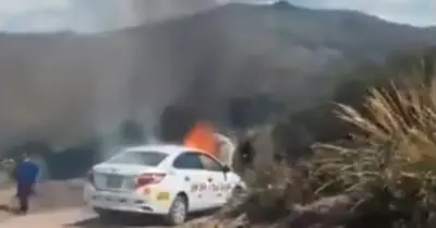 Delincuentes escaparon de morir quemados vivos por pobladores de Huancayo.