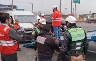 El Agustino: Minivan intenta fugar de operativo de Sutran, choca con un auto y es remolcada con una gra