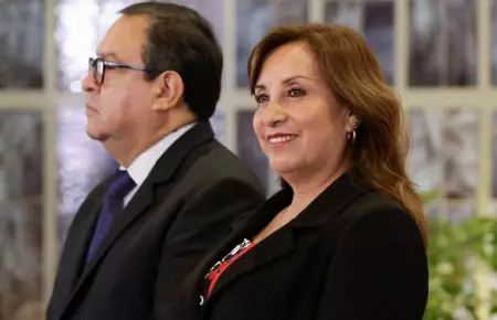Fiscal�a cita a Dina Boluarte y Alberto Ot�rola por muertes en las protestas