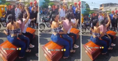 Mujeres causan polmica al bailar sobre atad de una amiga.