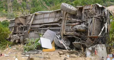 26 muertos tras cada del bus en Huancavelica