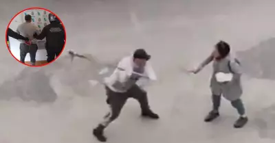 Hombre ataca a una mujer con una azada en La Plata, Argentina.