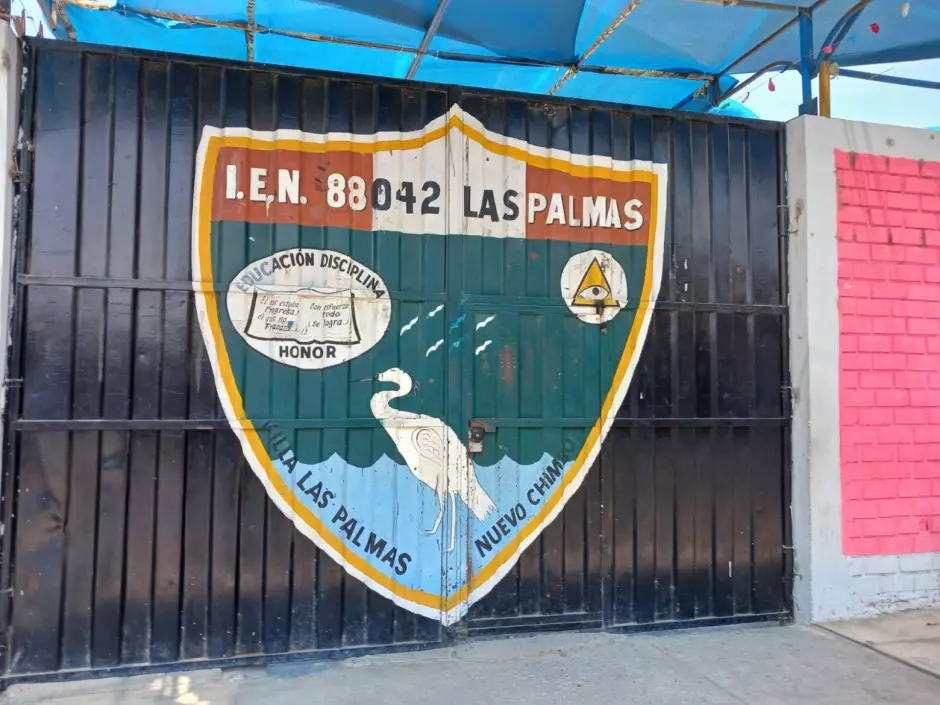 Profesores y estudiantes del centro educativo Las Palmas exigen reparacin de malla raschel