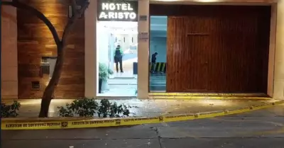 Presuntos extorsionadores lanzan granada en hotel de Lince.