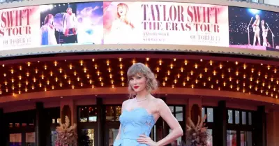 Pocos fans asistieron al estreno de pelcula de Taylor Swift en Nueva York.