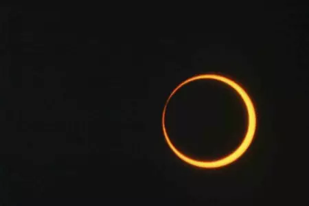 Eclipse solar anular será visto hoy en el Perú.