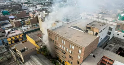 Incendio de almacén en Cercado de Lima.
