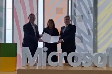 Fundacin Romero y Microsoft firmaron convenio.