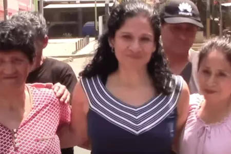 Peruana adoptada regresa para conocer a sus hermanos.