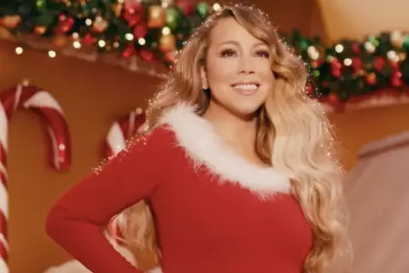 Mariah Carey public divertido video por Navidad.