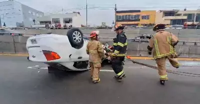Accidente vehicular en Javier Prado.