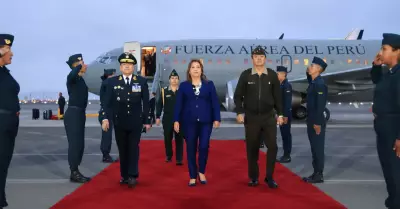 Presidenta Dina Boluarte llega a Lima tras participar en Cumbre APEP