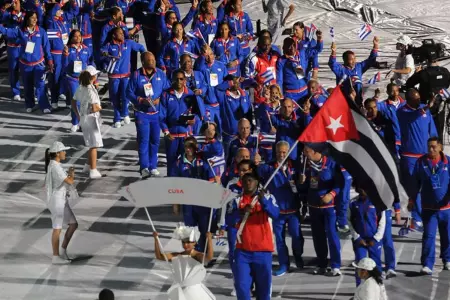 Deportistas cubanos abandonaron concentracin.