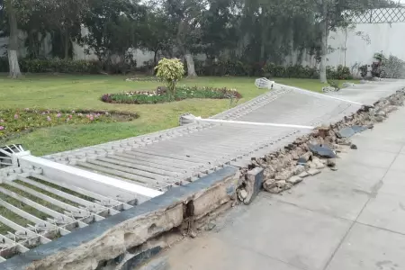 Derriban rejas de histrico parque en pleno centro de Trujillo