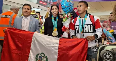 Kimberly Garca y Csar Rodrguez, medallistas en Santiago 2023, llegan al Per.