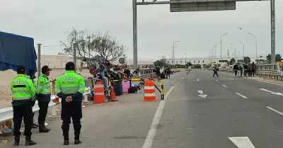 Migrantes aprovechan madrugadas para pasar a Tacna