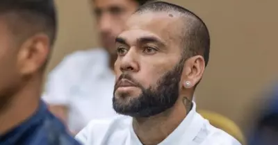 Dani Alves recobra su libertad bajo fianza de un milln de euros