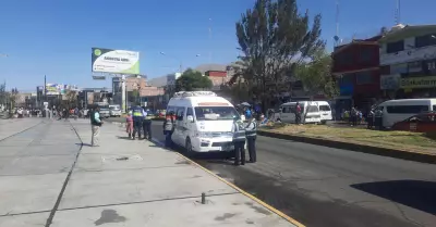 Transportistas informales queman moto y agreden a inspectores del municipio prov