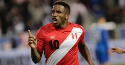 Jeffersn Farfan confia en la seleccion peruana.