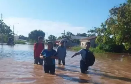 Inundaciones destruyen casas en Ucayali.