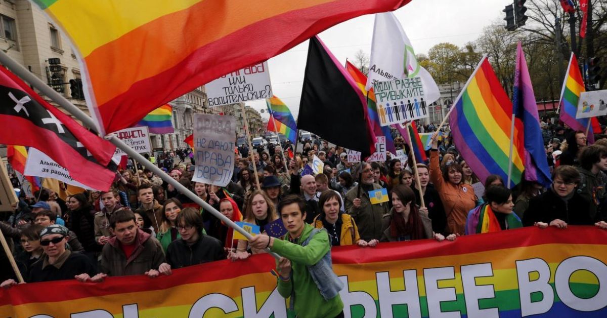Tribunal Supremo de Rusia prohíbe movimiento LGTBQ por considerarlo 'extremista'