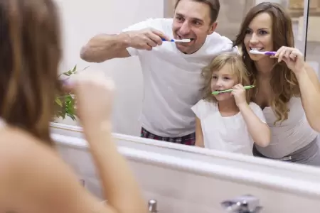 Rutina de higiene bucal adecuada