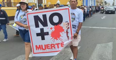Rondas campesinas marchan por las calles de Trujillo exigiendo justicia por muer