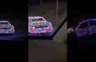 Auto sorprende con peculiares luces navideas como adornos: "El carro de Santa con flow"