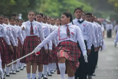 Acción Popular propone restablecer formación pre militar en colegios.