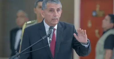 Tres de cada cuadro peruanos desaprueban la gestin del ministro del Interior, s