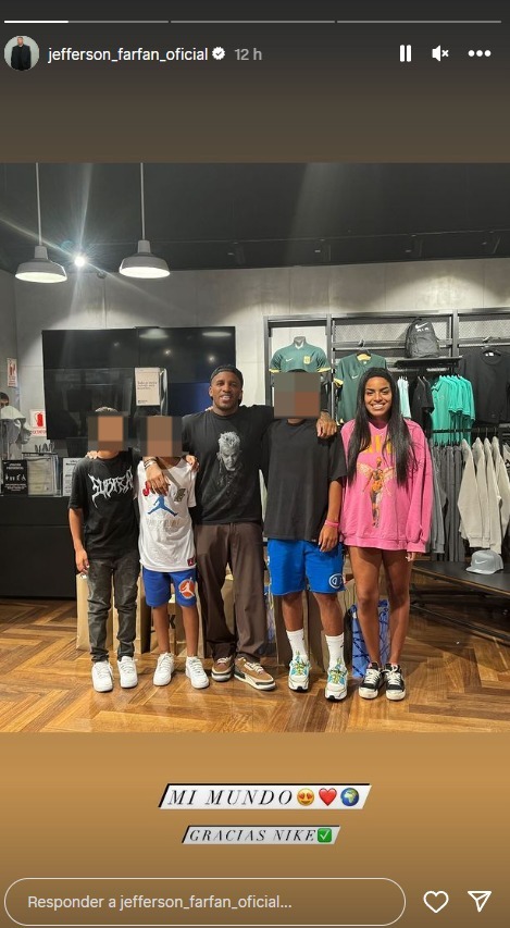 Jefferson Farfán reaparece con sus hijos en redes sociales.