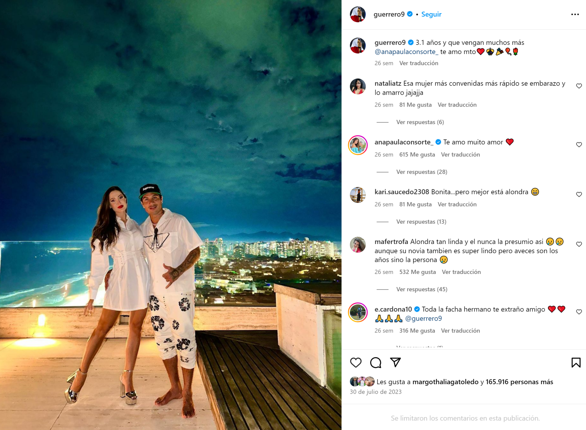 Paolo Guerrero limit comentarios en sus fotografas con Ana Paula Consorte.