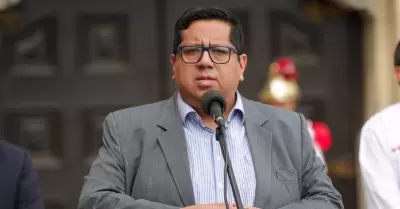 Alex Contreras niega haber renunciado al Ministerio de Economa.