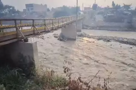 Puente 'Victoria' en riesgo de colapso en Comas.