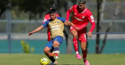Primer partido de Piero Quispe con Pumas.