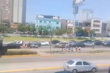 Cudruple choque en Va Expresa deja siete heridos en La Victoria.
