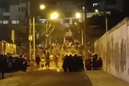 Enfrentamiento entre policas y vecinos en Independencia.
