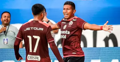 Edison Flores advierte a rivales tras goleada de Universitario.